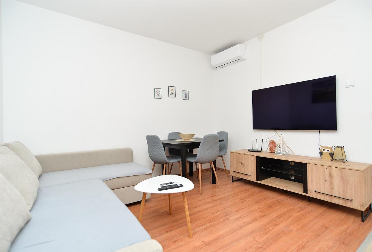 Apartmensts Arsen 928 Pula Exterior photo