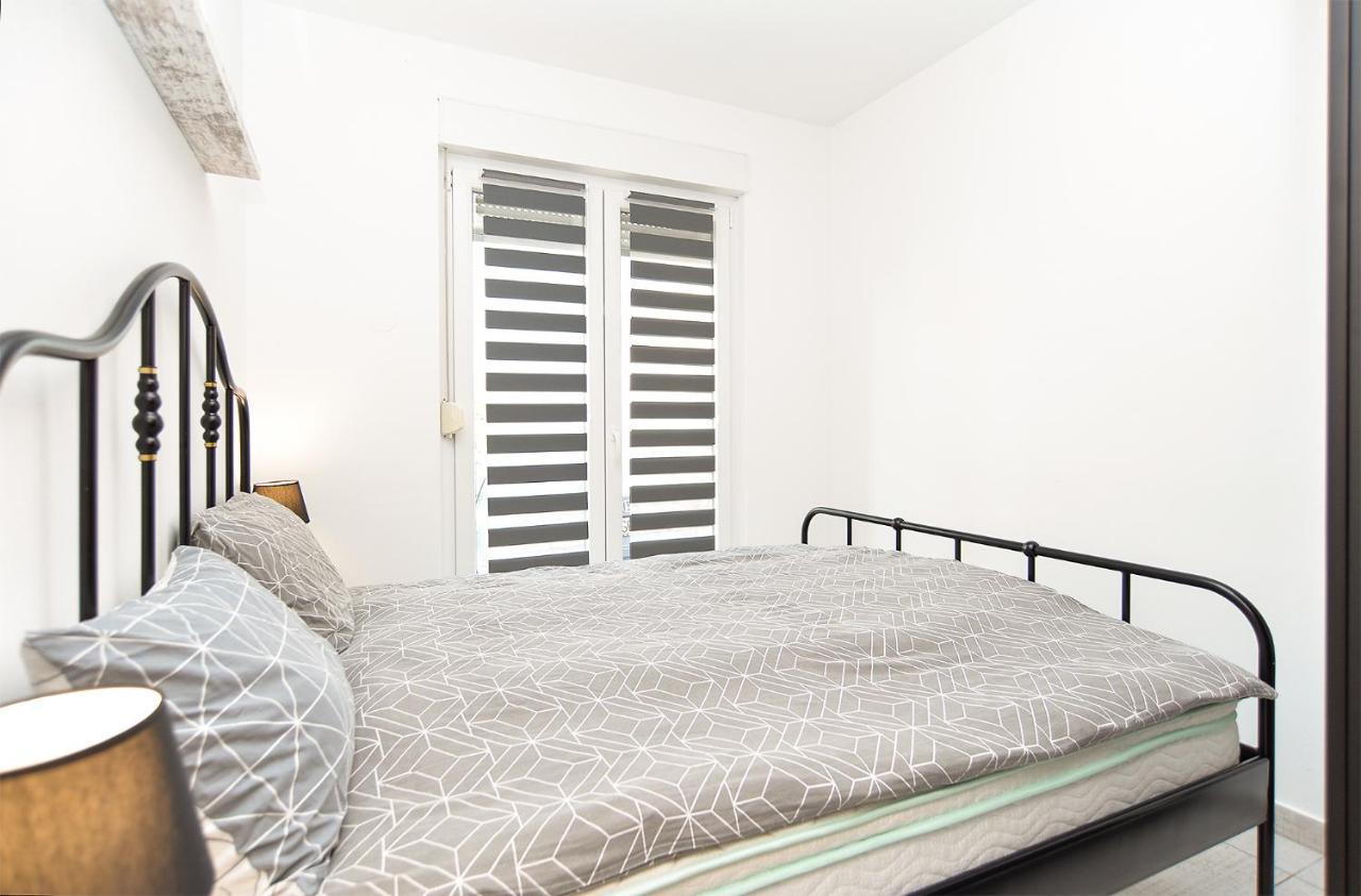 Apartmensts Arsen 928 Pula Exterior photo
