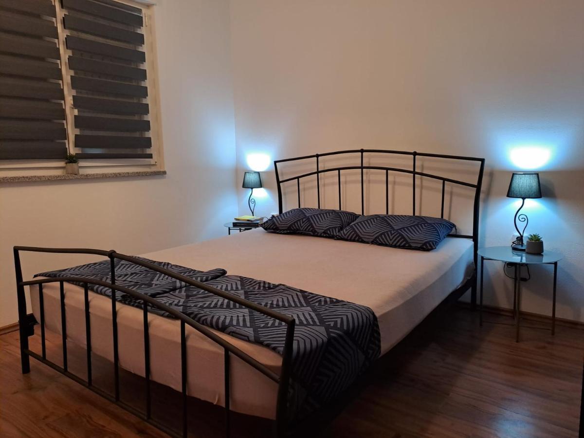 Apartmensts Arsen 928 Pula Exterior photo